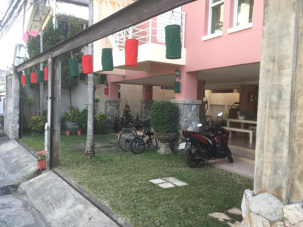 Triple Palms House Hotel Chiang Mai Buitenkant foto